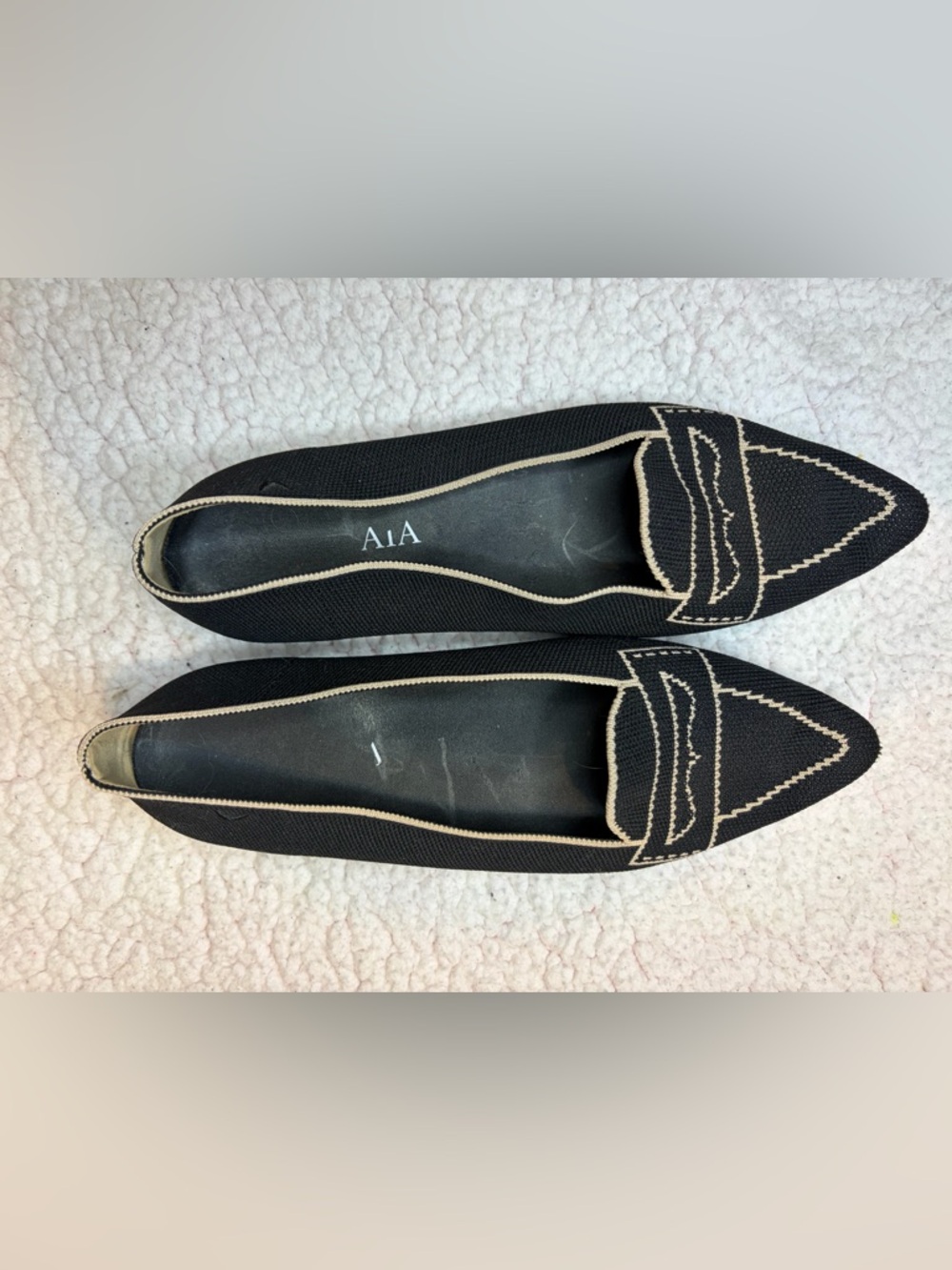 Vivaia Aria Pointed Toe Flats